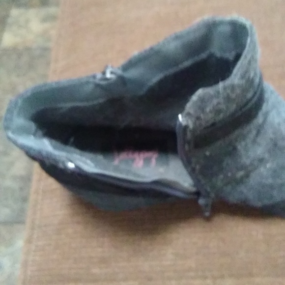 Shoes - Picture 2 of 3